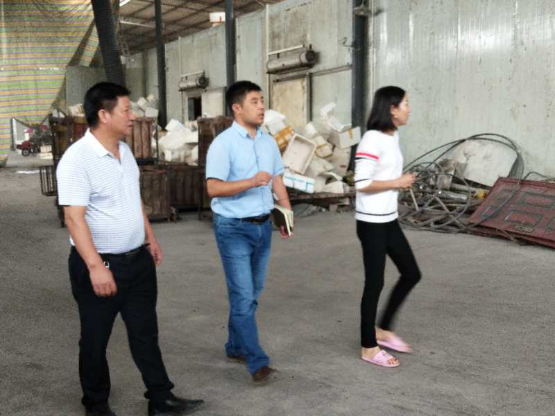 中国农业大学郭彦彬教授指导工作（郭彦彬.中）.jpg